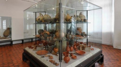 MUSEE ARCHEOLOGIQUE - CERAMIQUE ROMAINE.jpg